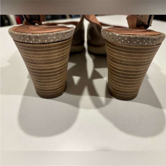 Mephisto tan sling back open toe stacked block heel metallic dots womens 8 1/2 - Picture 10 of 14